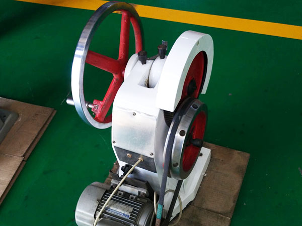 TDP-1.5 Single Punch Tablet Press